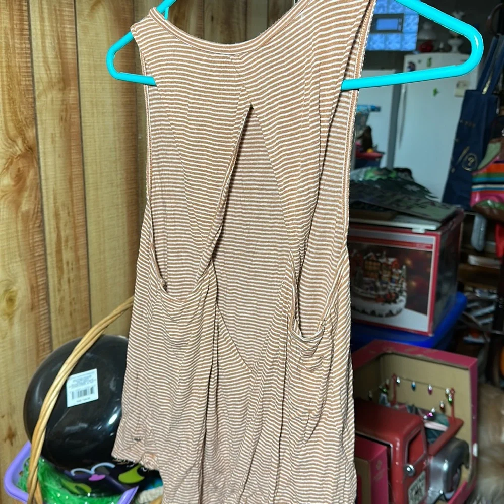 American Eagle Distressed Tank - Picture 2 of 3